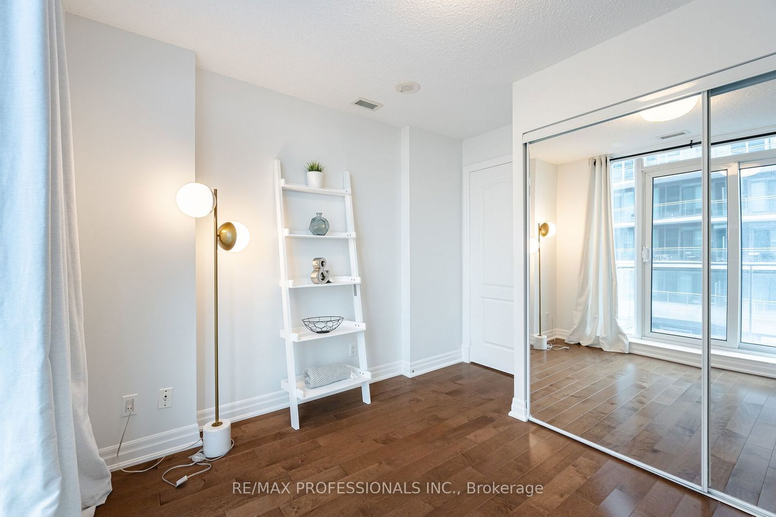 2121 Lake Shore Blvd W, unit 1506 for sale