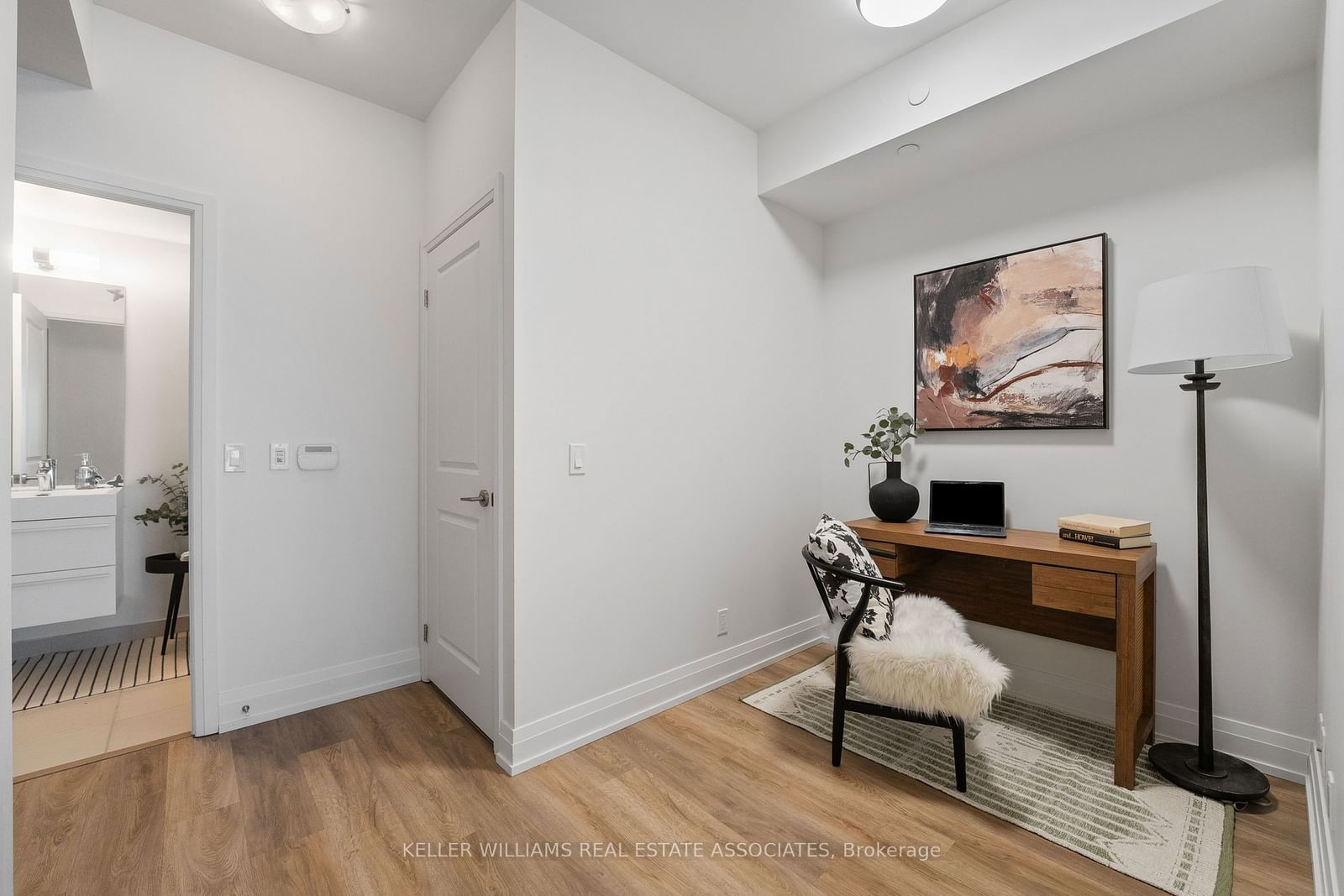 17 Zorra St, unit 1608 for sale