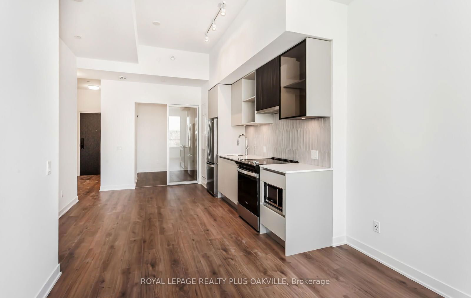 405 Dundas St W, unit 238 for sale