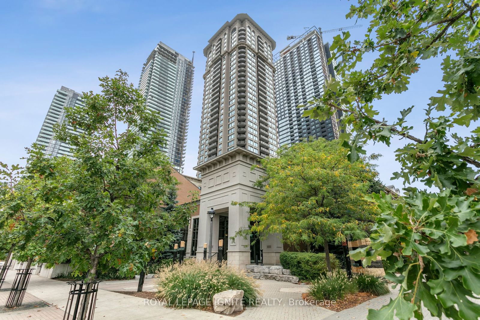 385 Prince Of Wales Dr, unit 2402 for sale