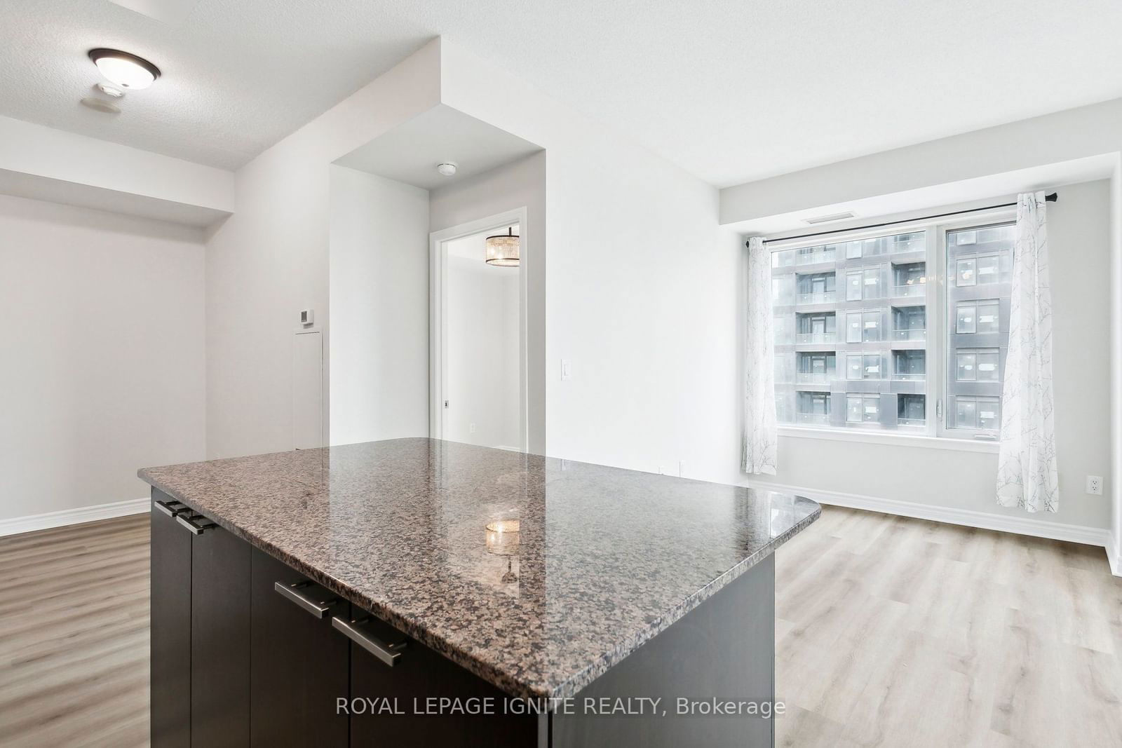 385 Prince Of Wales Dr, unit 2402 for sale