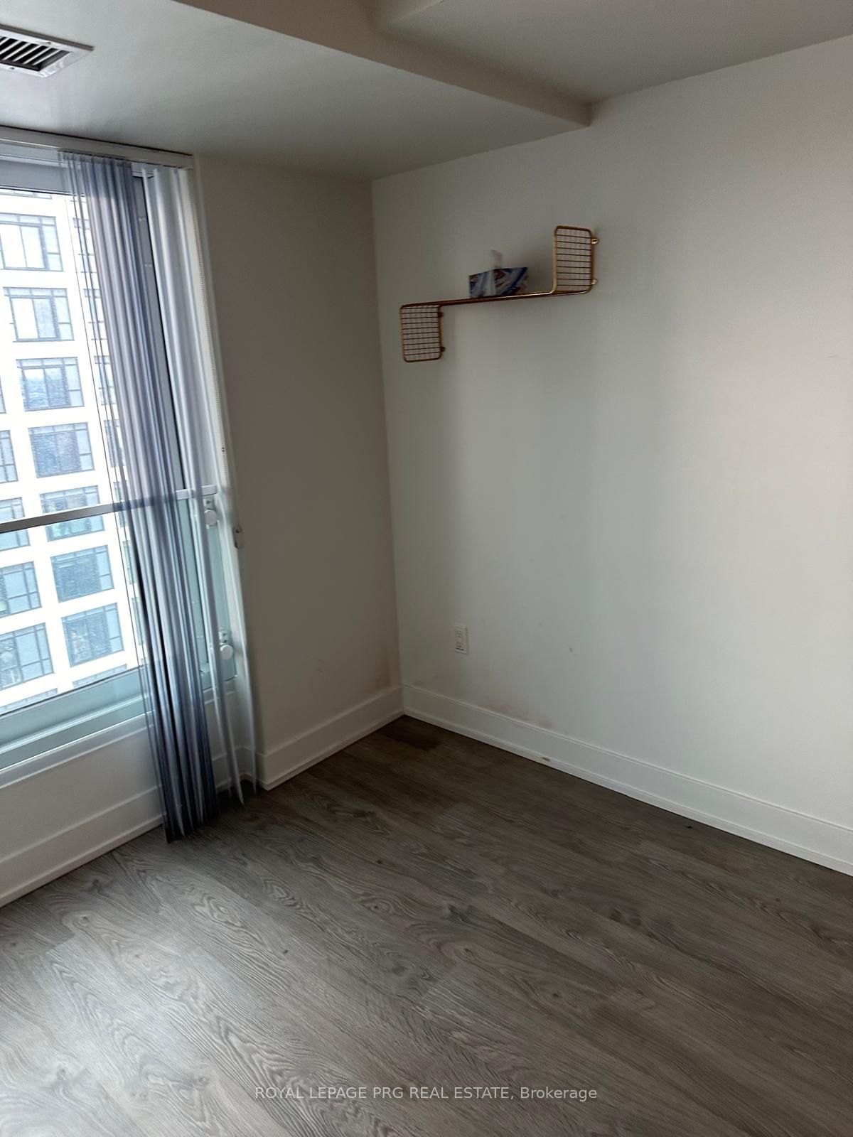 9 Mabelle Ave, unit 2721 for rent