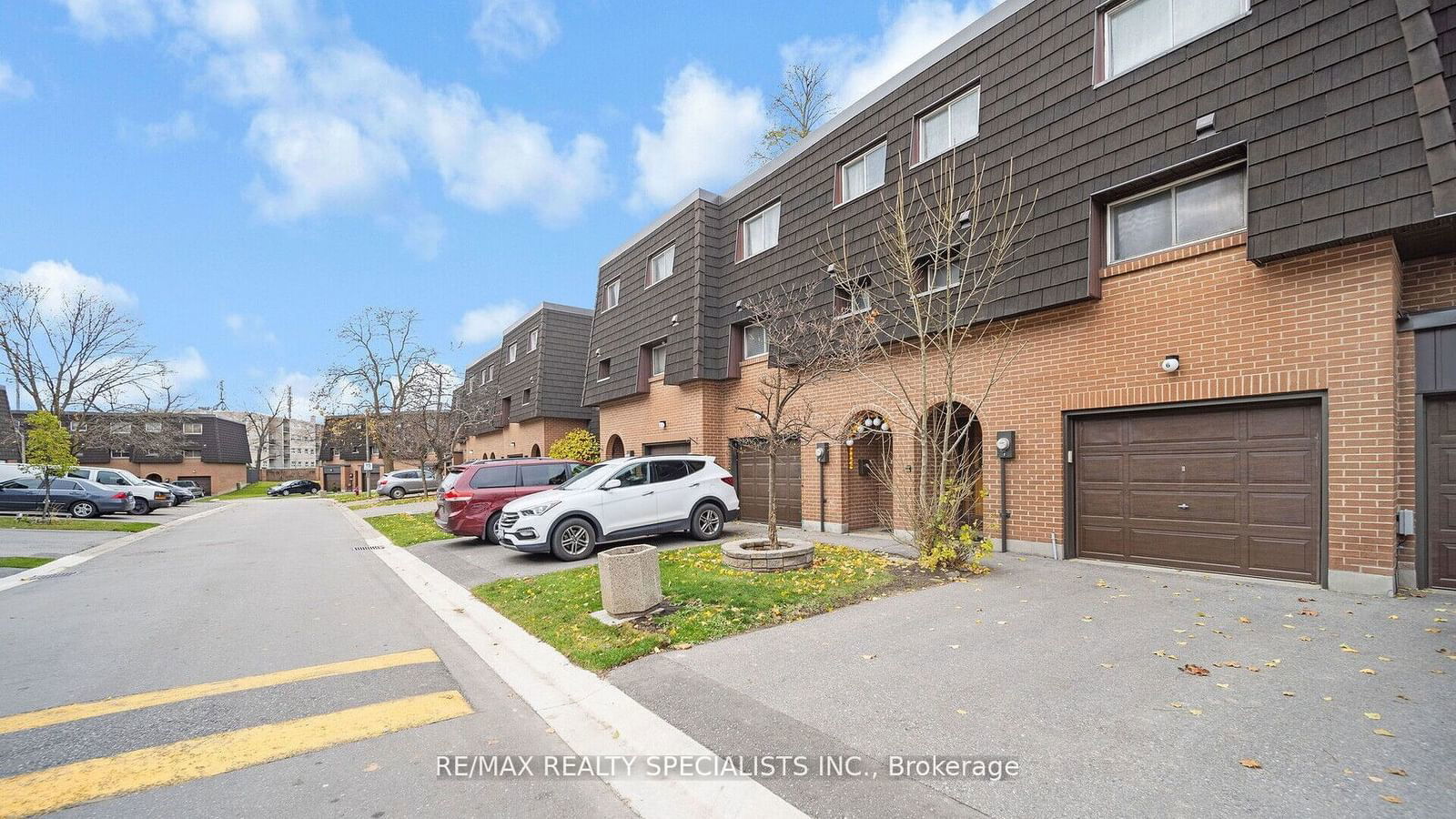 Darras Court Townhomes, Brampton, Toronto