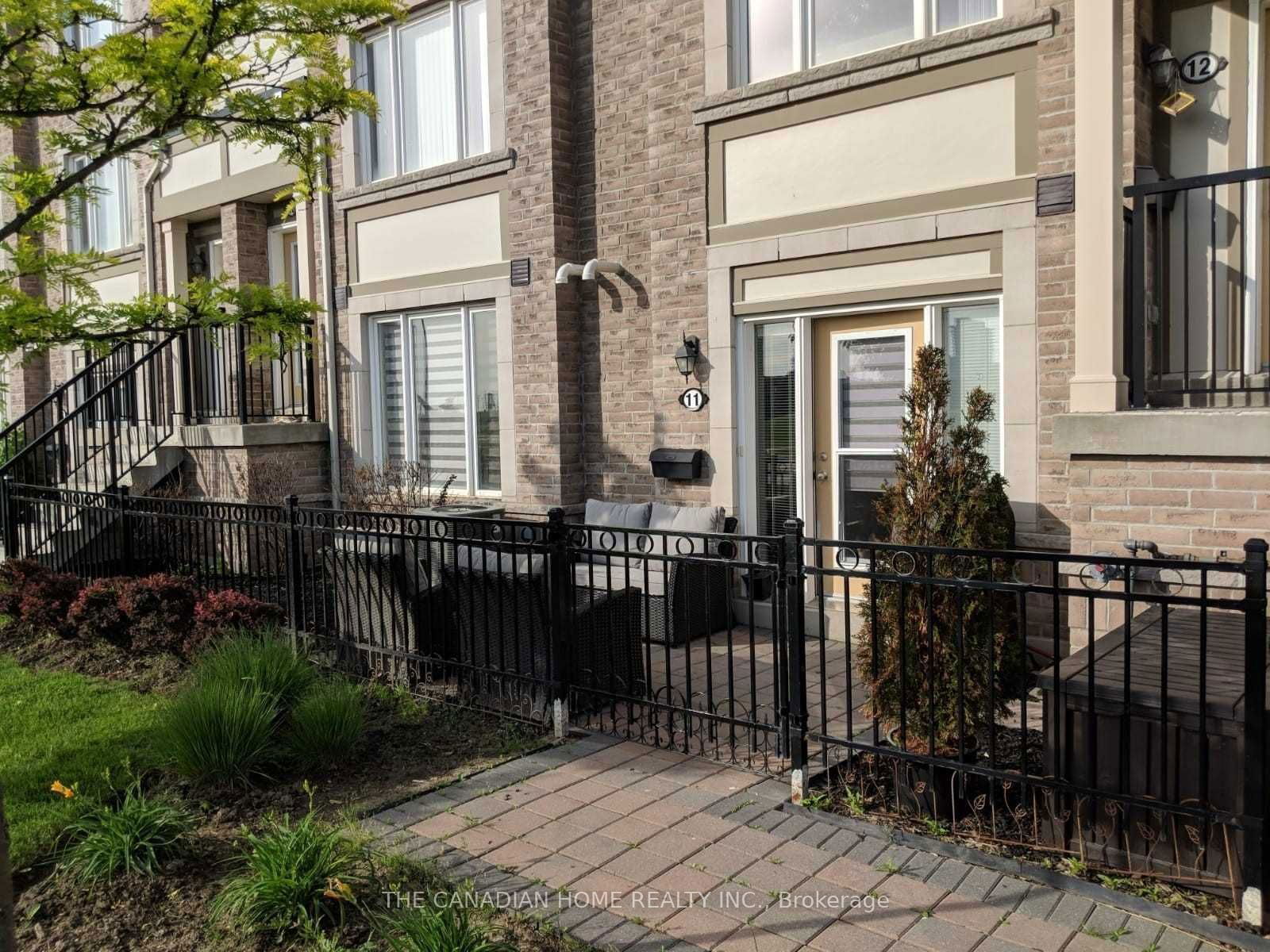 Hazelton Place Townhomes, Mississauga, Toronto