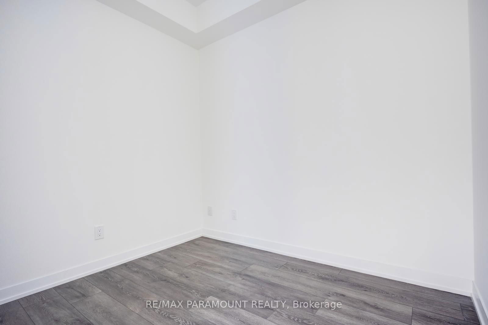 1787 St. Clair Ave W, unit 813 for rent