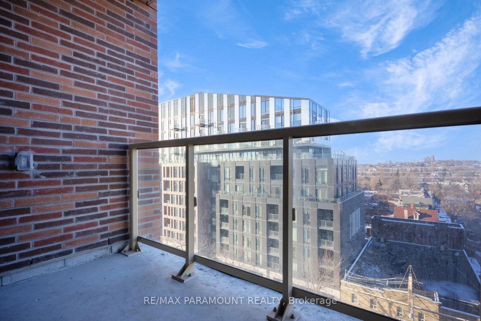 1787 St. Clair Ave W, unit 813 for rent