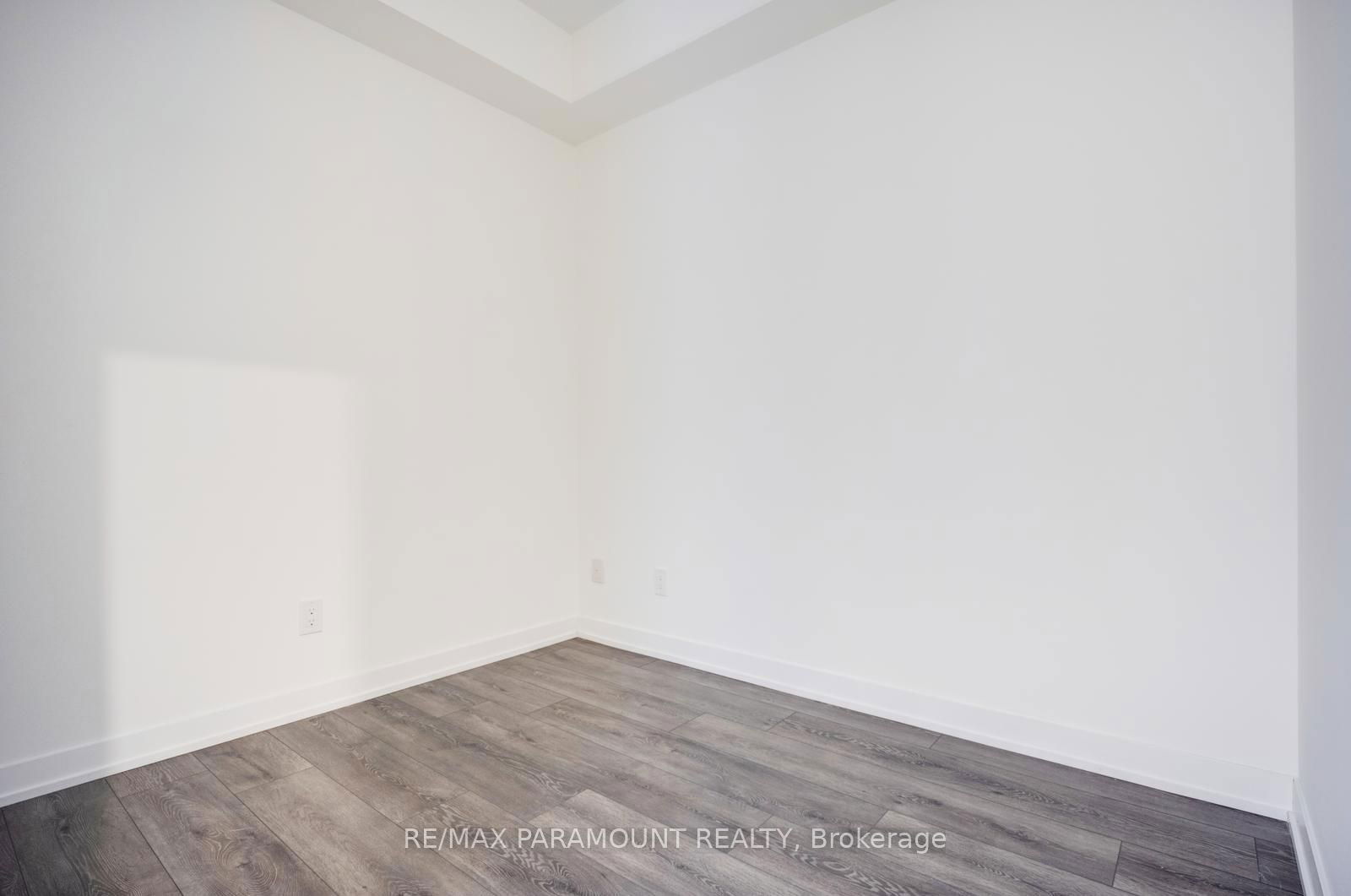 1787 St. Clair Ave W, unit 813 for rent