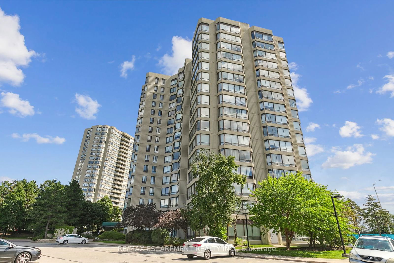 26 Hanover Rd, unit 1601 for sale