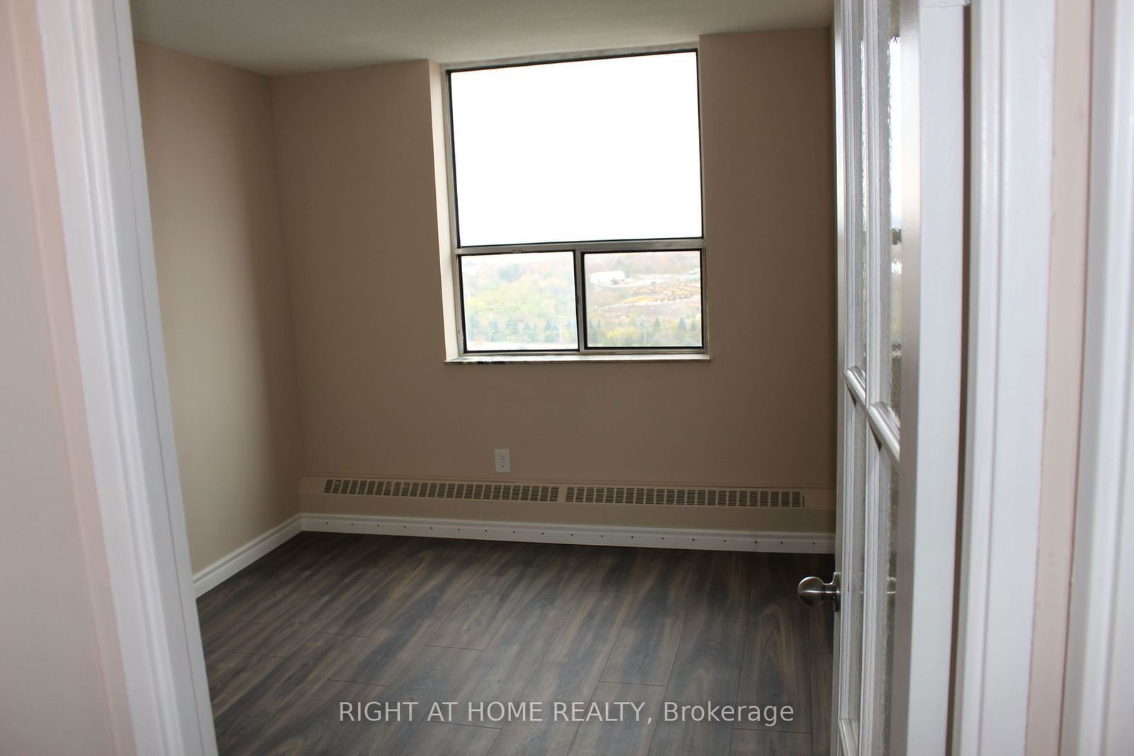 3390 Weston Rd, unit 1809 for rent