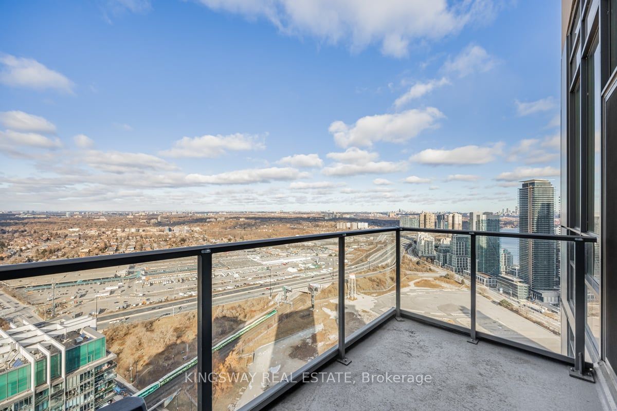 36 Park lawn Rd, unit PH 4407 for sale