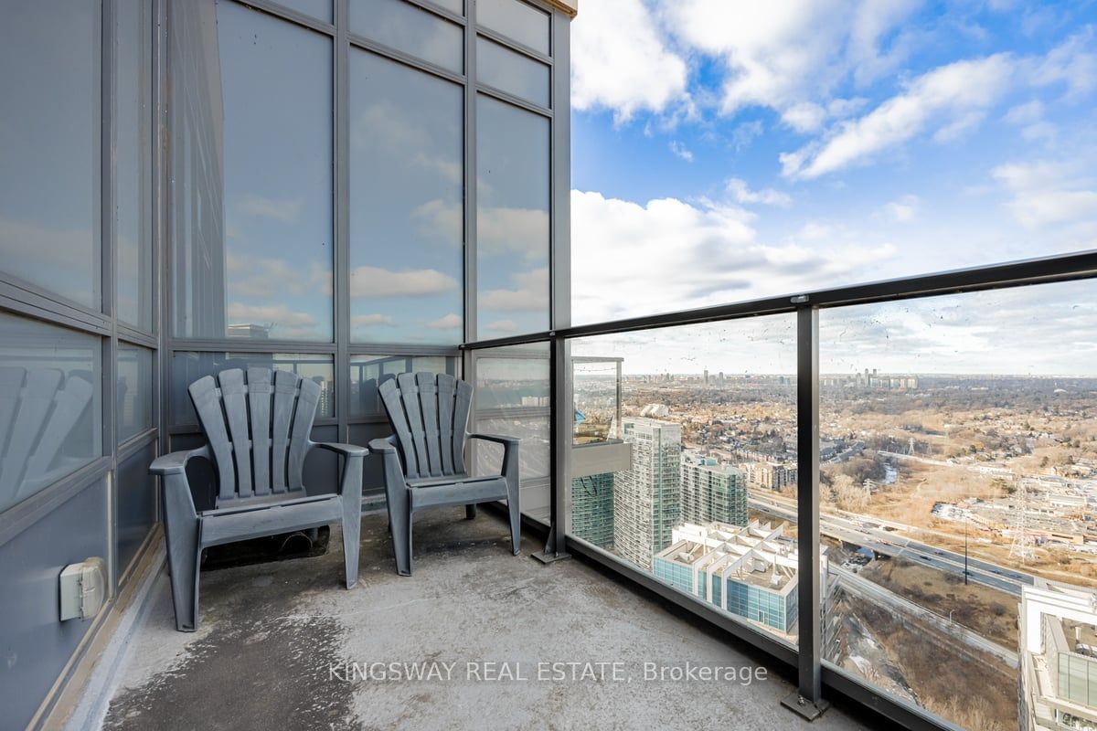 36 Park lawn Rd, unit PH 4407 for sale