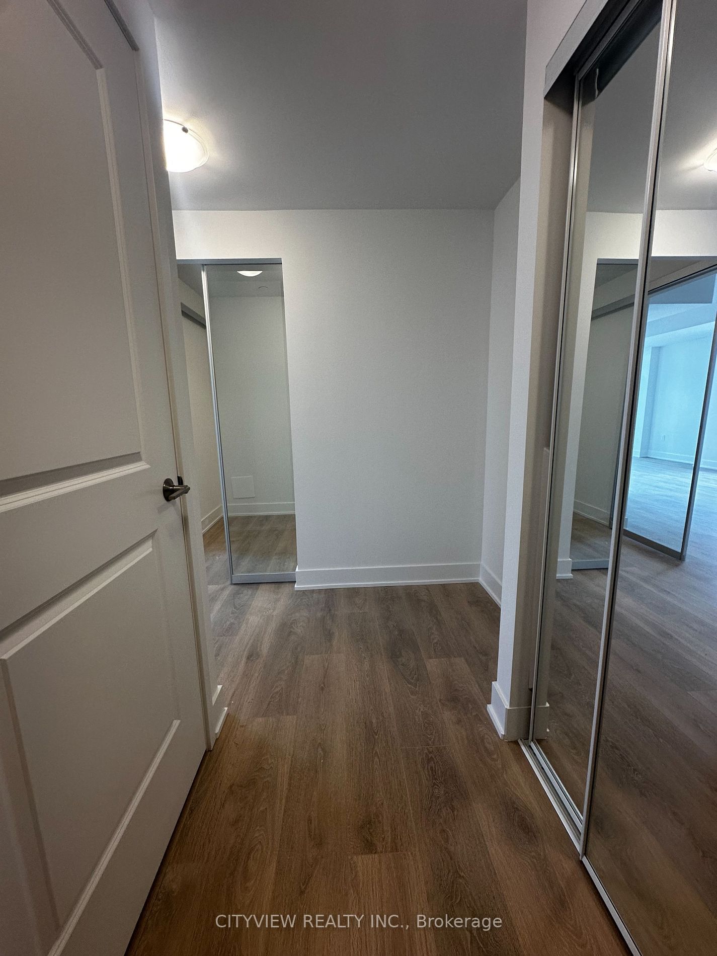 204 Burnhamthorpe Rd E, unit 1609 for rent