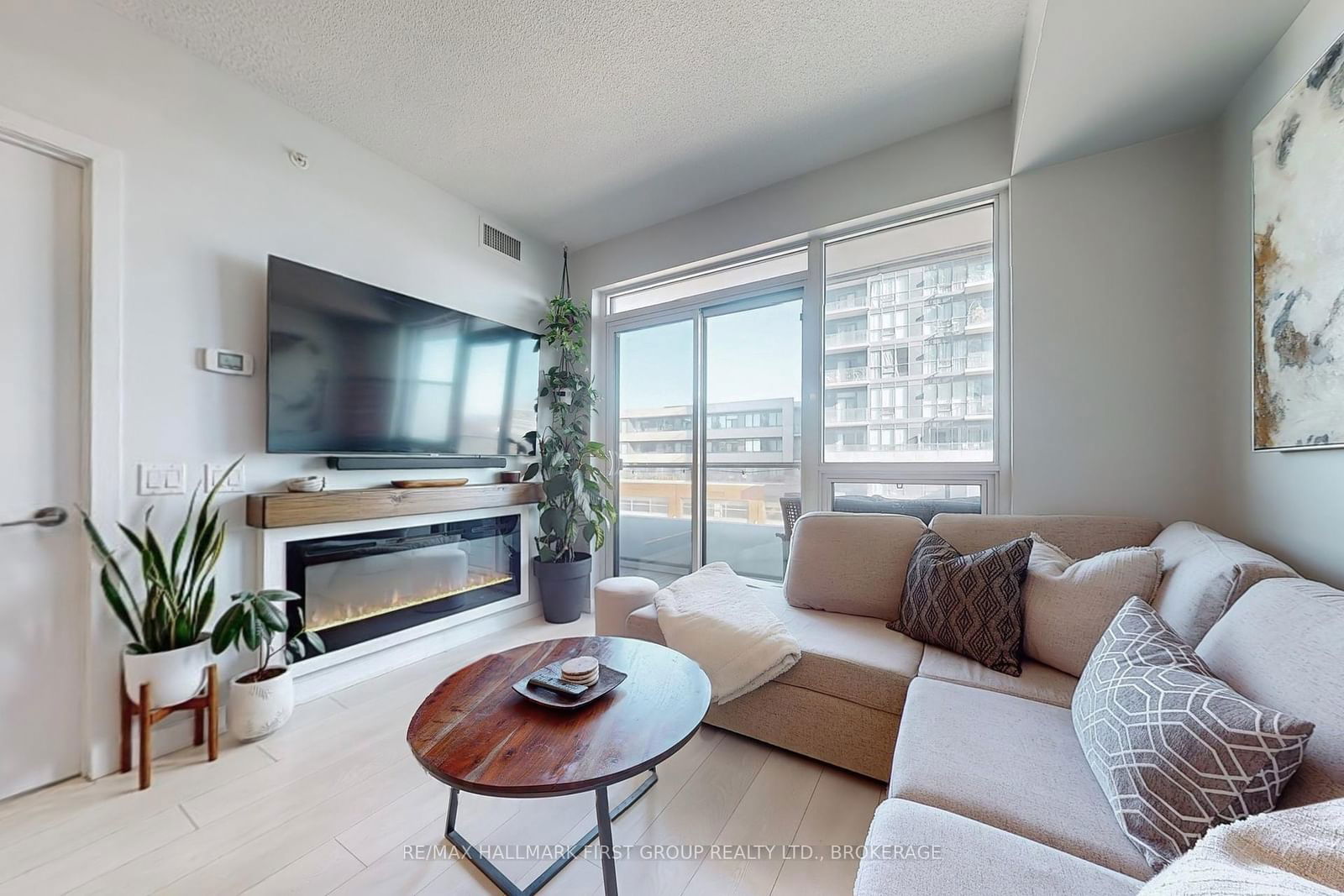 2212 Lakeshore Blvd W, unit 713 for sale