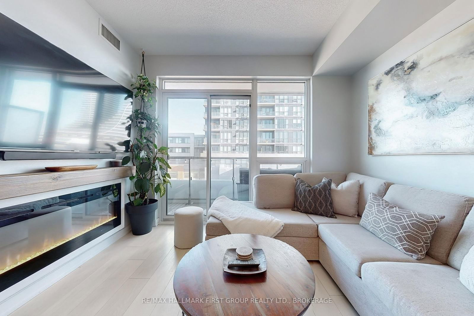 2212 Lakeshore Blvd W, unit 713 for sale