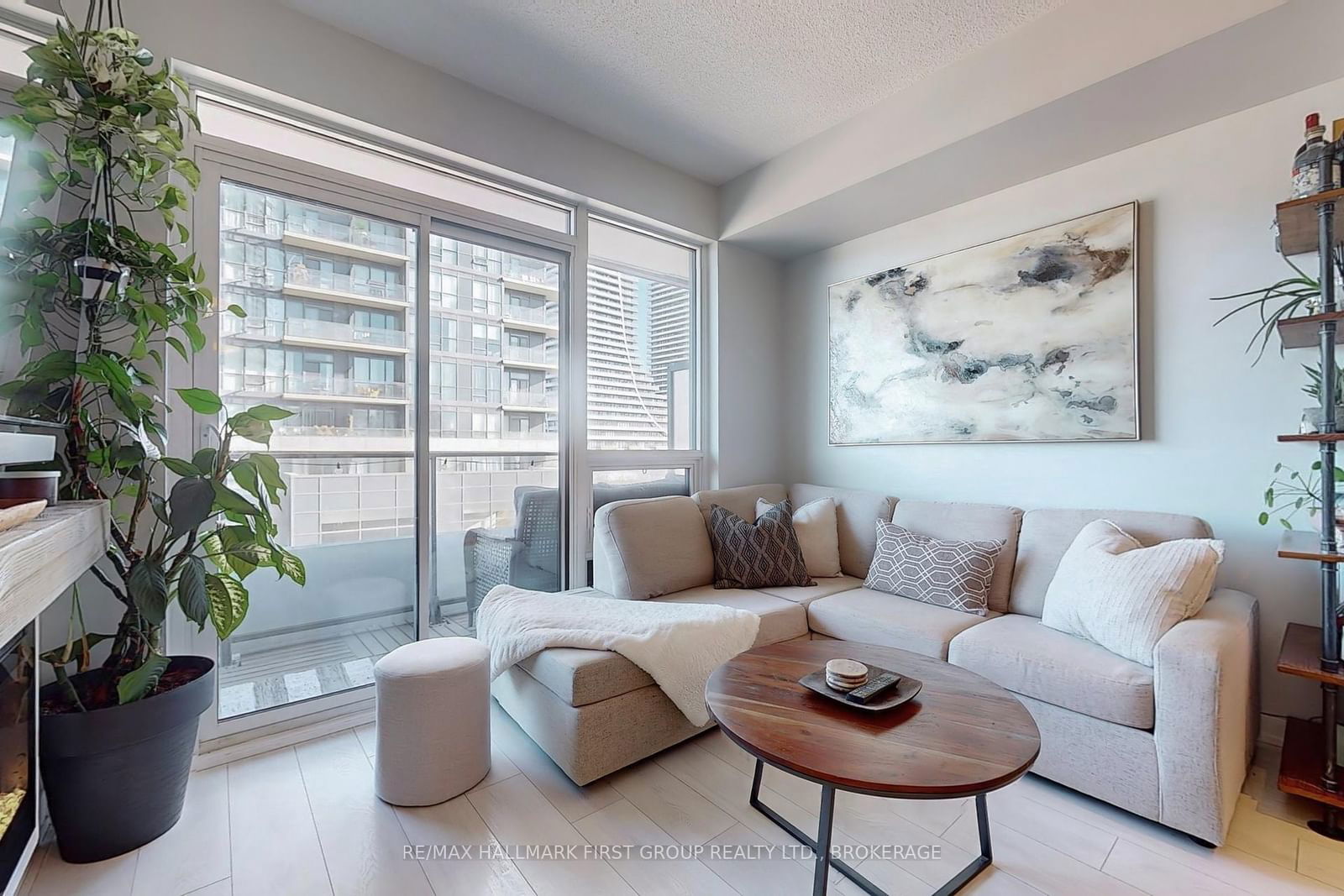 2212 Lakeshore Blvd W, unit 713 for sale