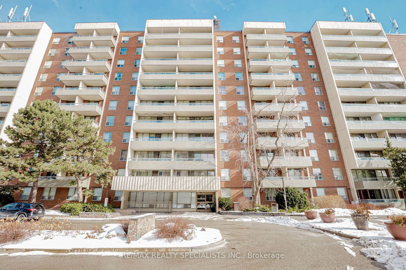 1 Four Winds Dr, unit 106 for sale