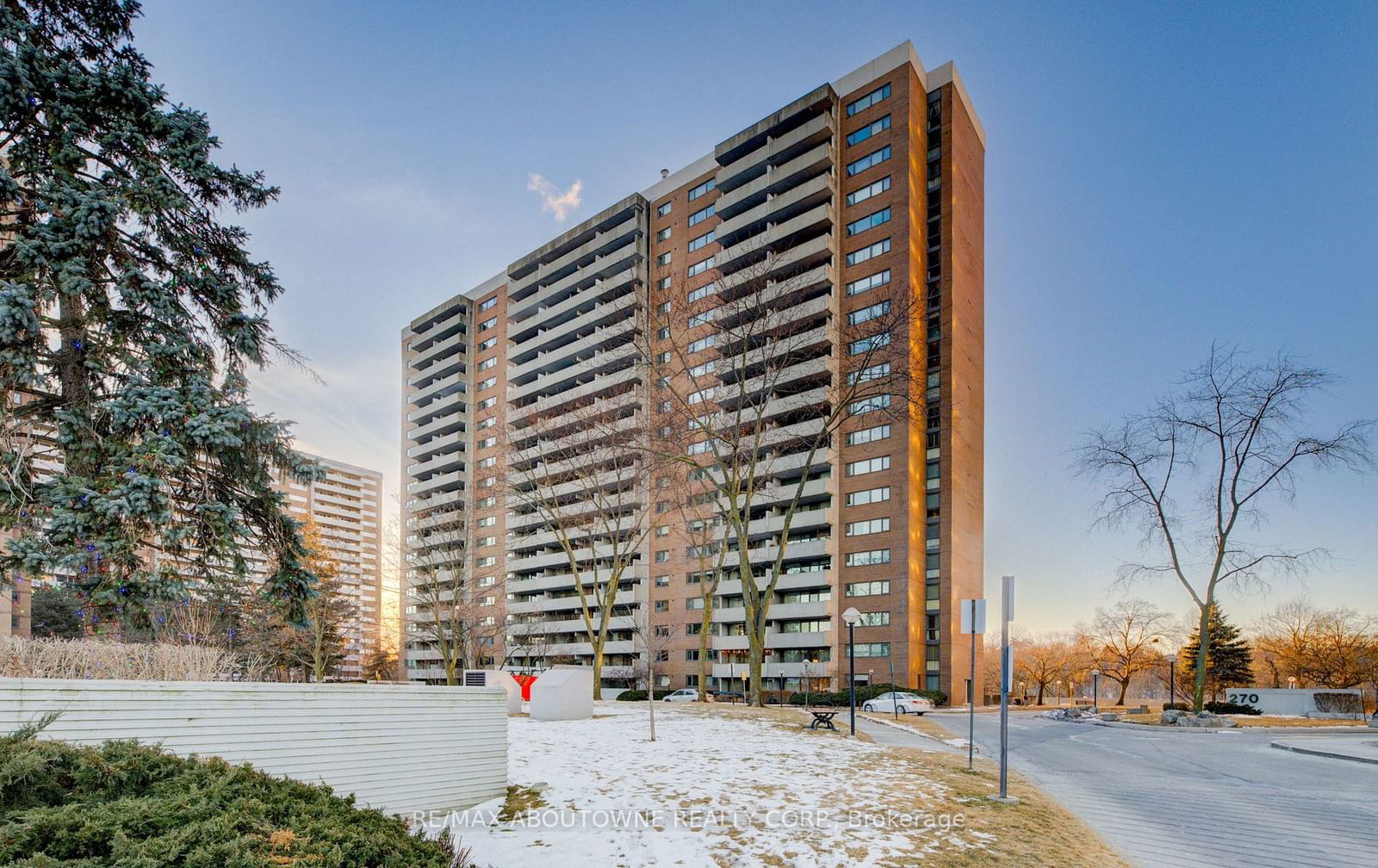 260 Scarlett Rd, unit 1006 for sale