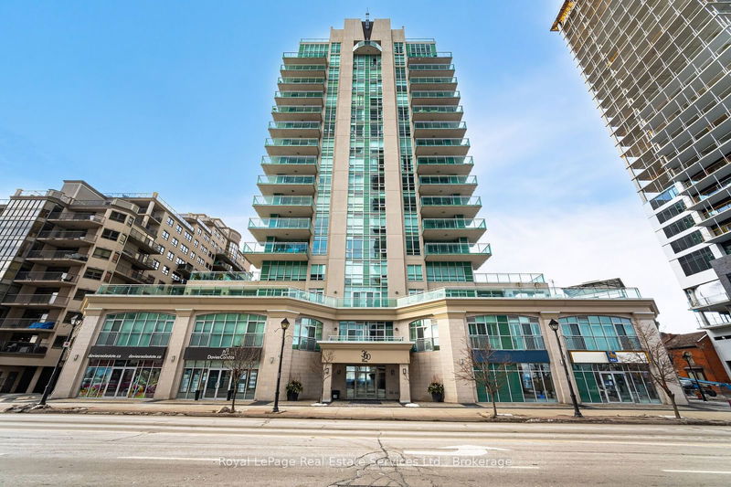 360 Pearl St, unit 902 for sale