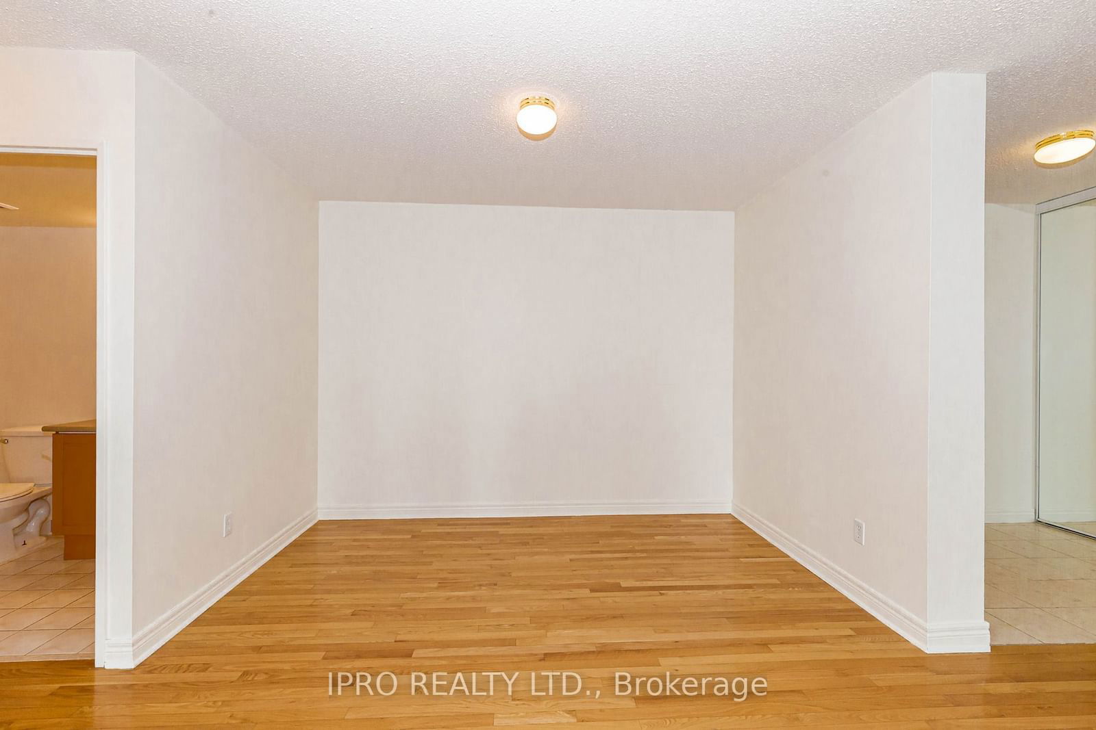 156 Enfield Pl, unit 2007 for rent