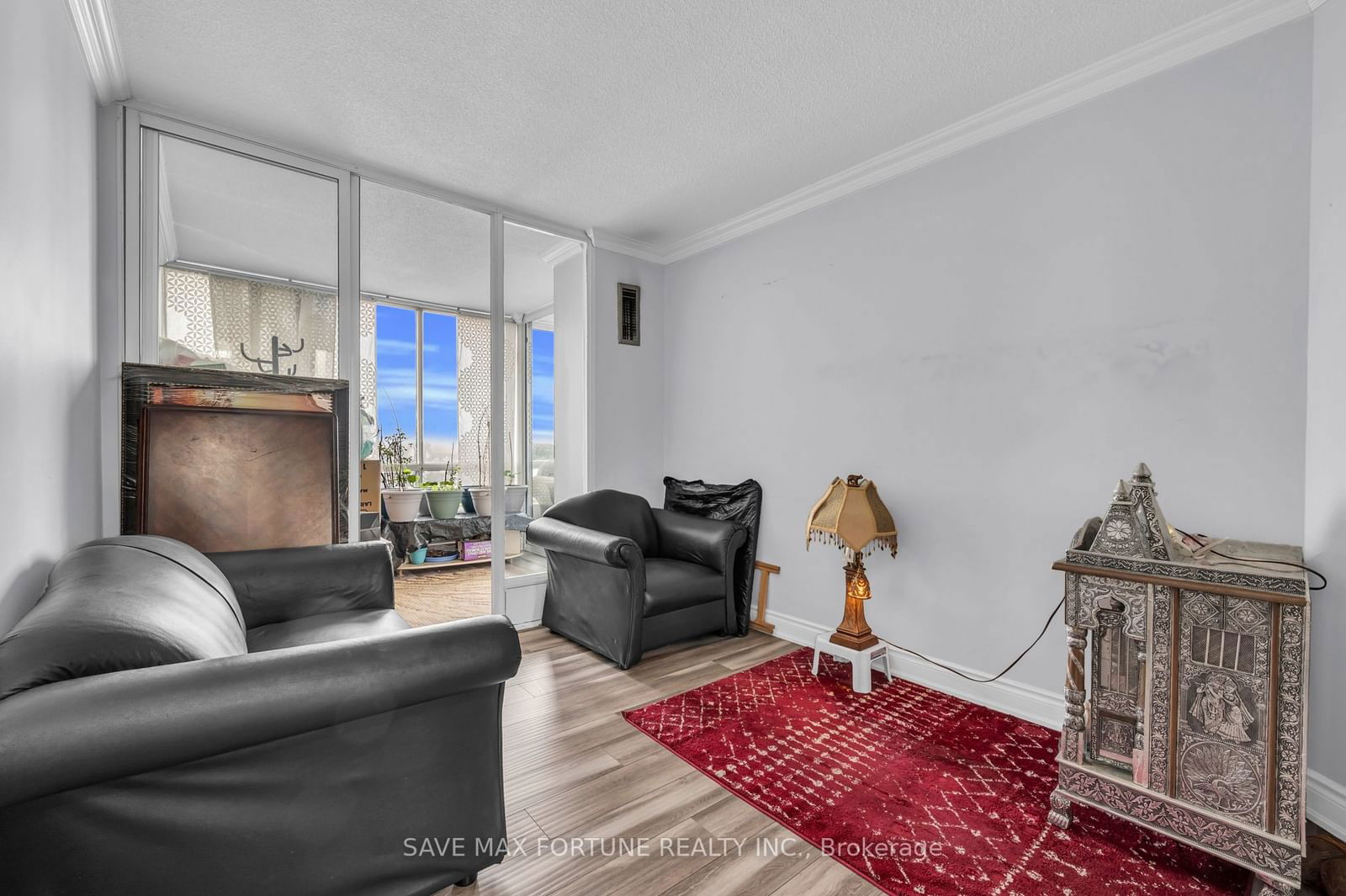 26 Hanover Rd, unit 1611 for sale