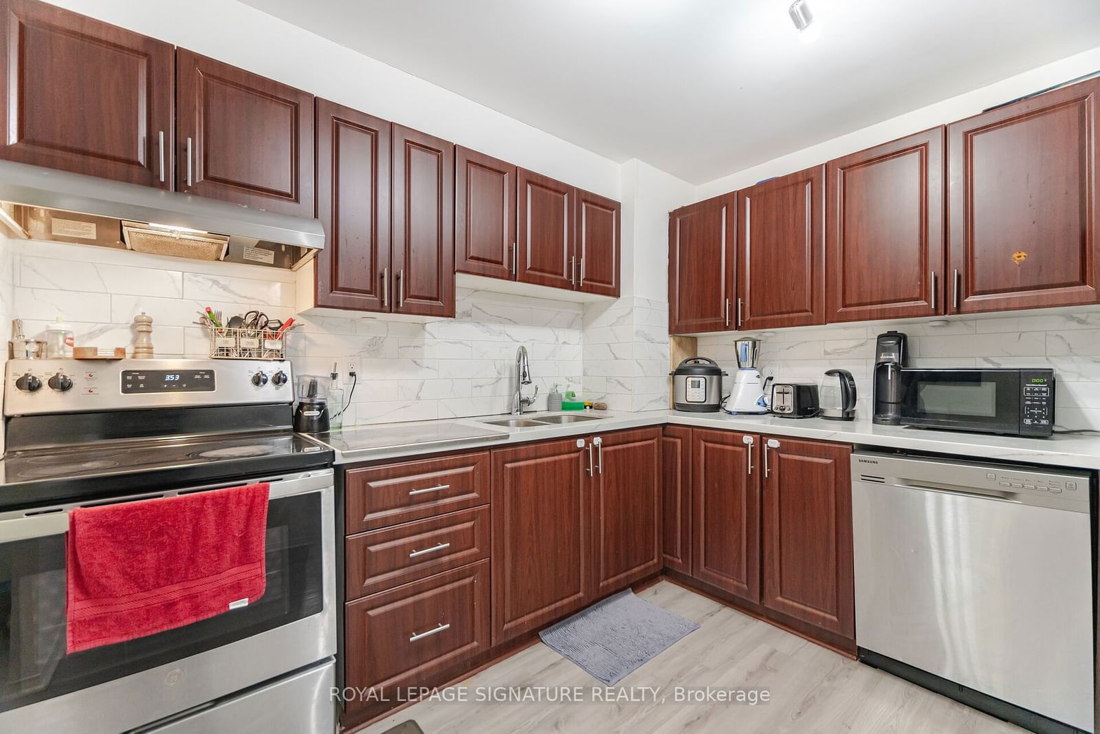 155 Hillcrest Ave, unit 1414 for sale