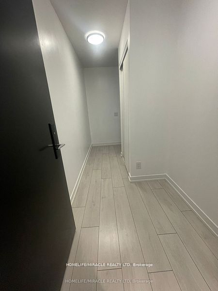 270 Dufferin St, unit 310 for rent