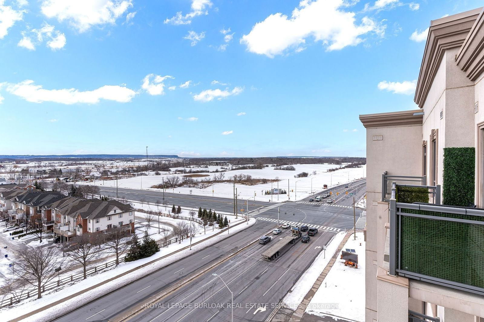 2490 Old Bronte Rd, unit 302 for sale