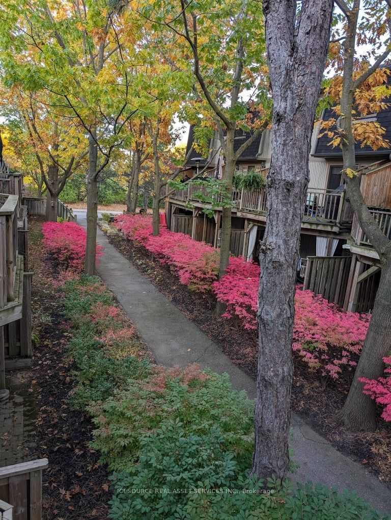 Walden Circle Townhomes, Mississauga, Toronto