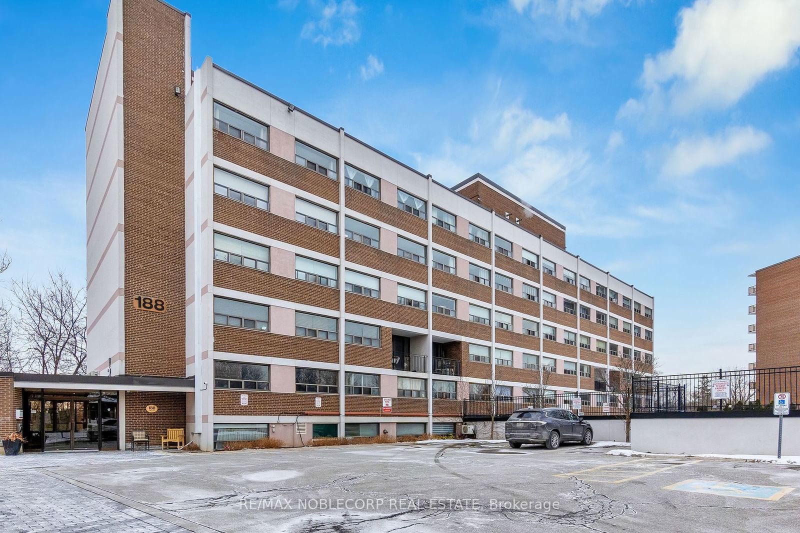 188 Mill St S, unit 219 for sale