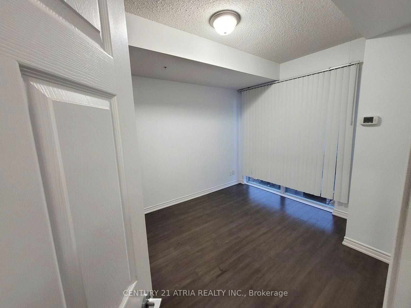 15 James Finlay Way, unit 1001 for rent