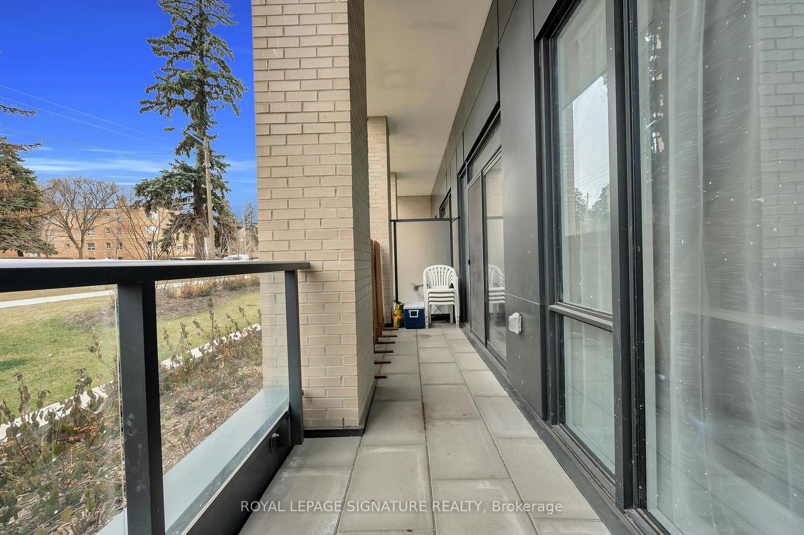 293 The Kingsway, unit 111 for rent