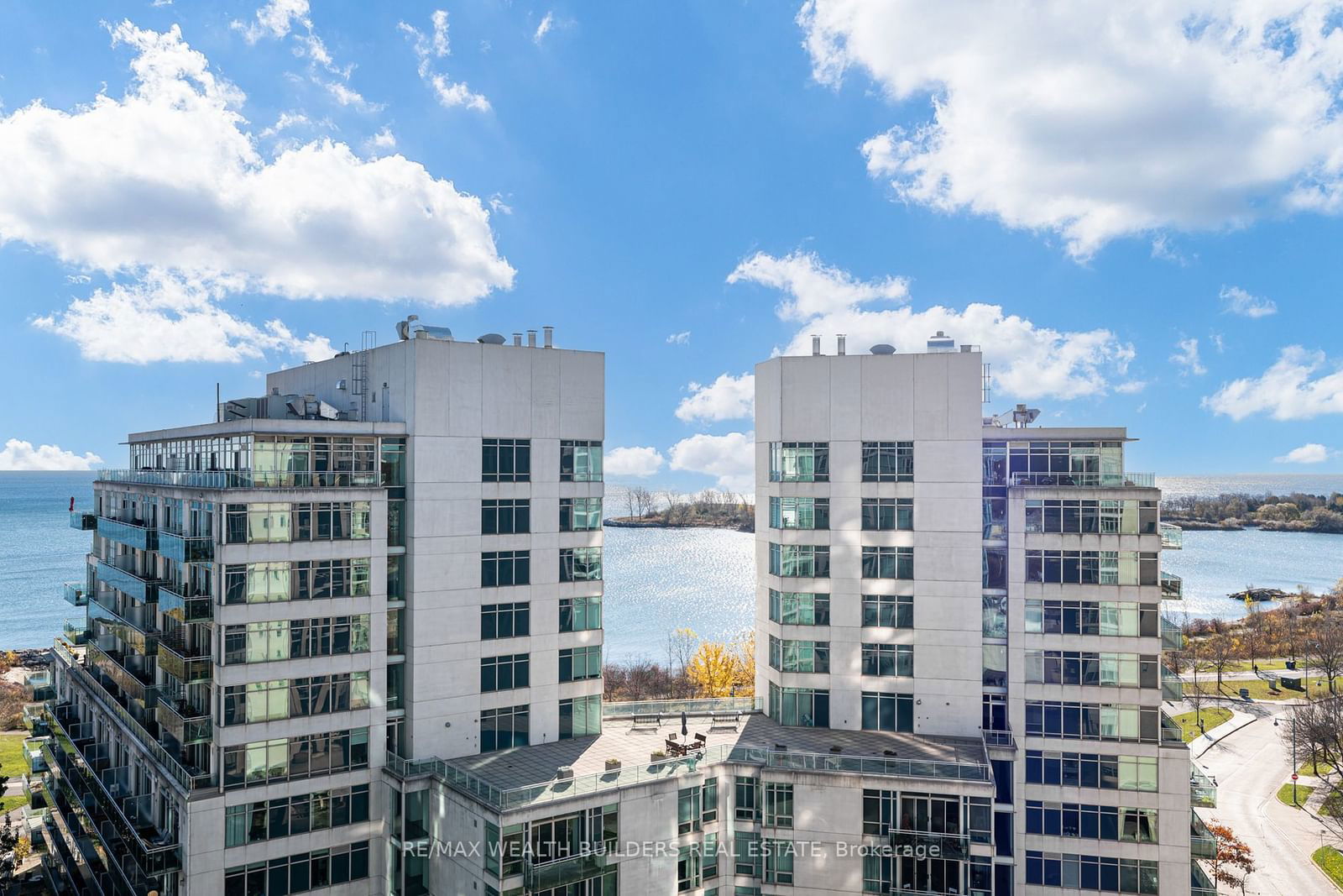 2067 Lake Shore Blvd W, unit 1105 for rent