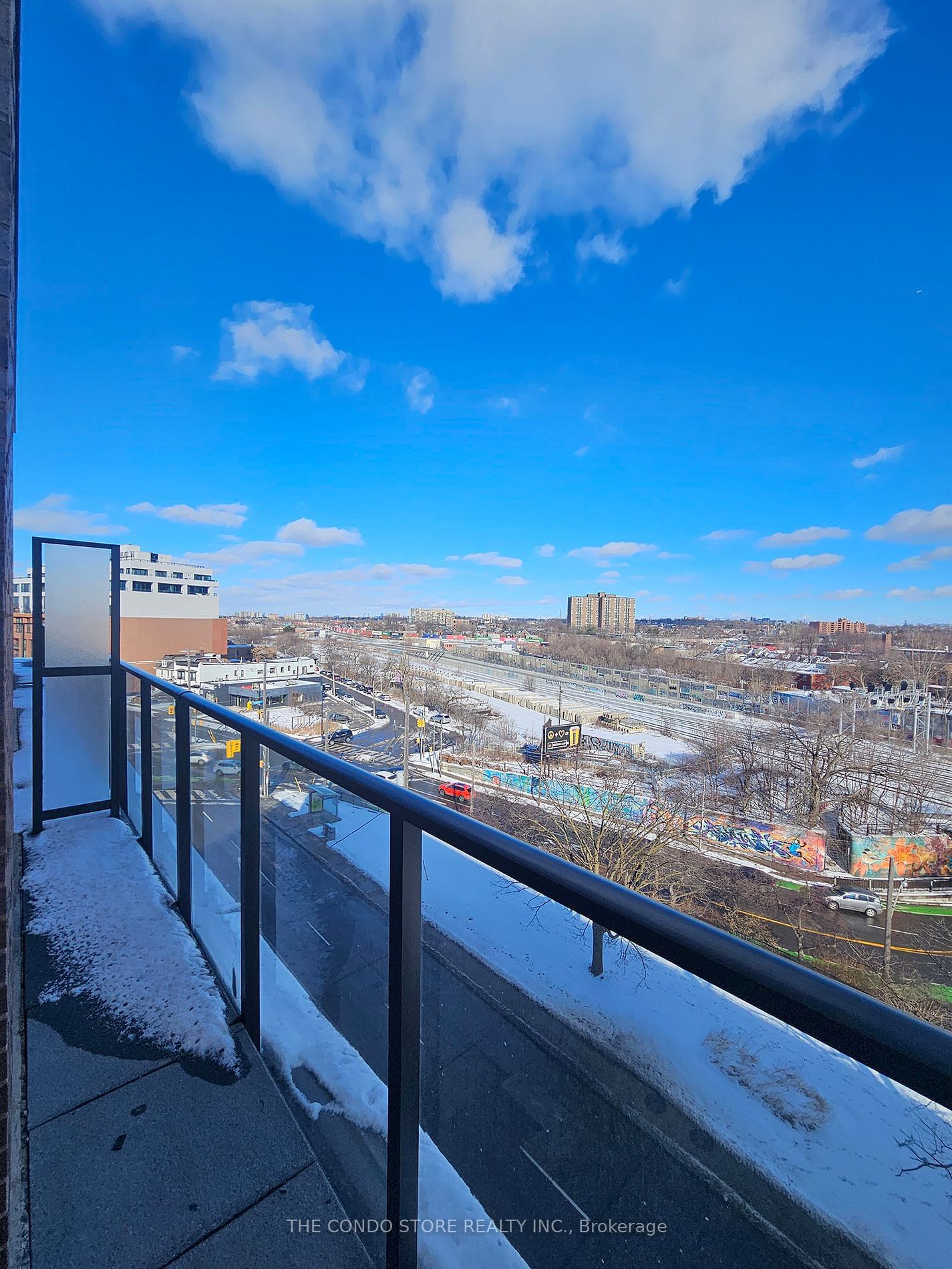 2625 Dundas St W, unit 706 for rent