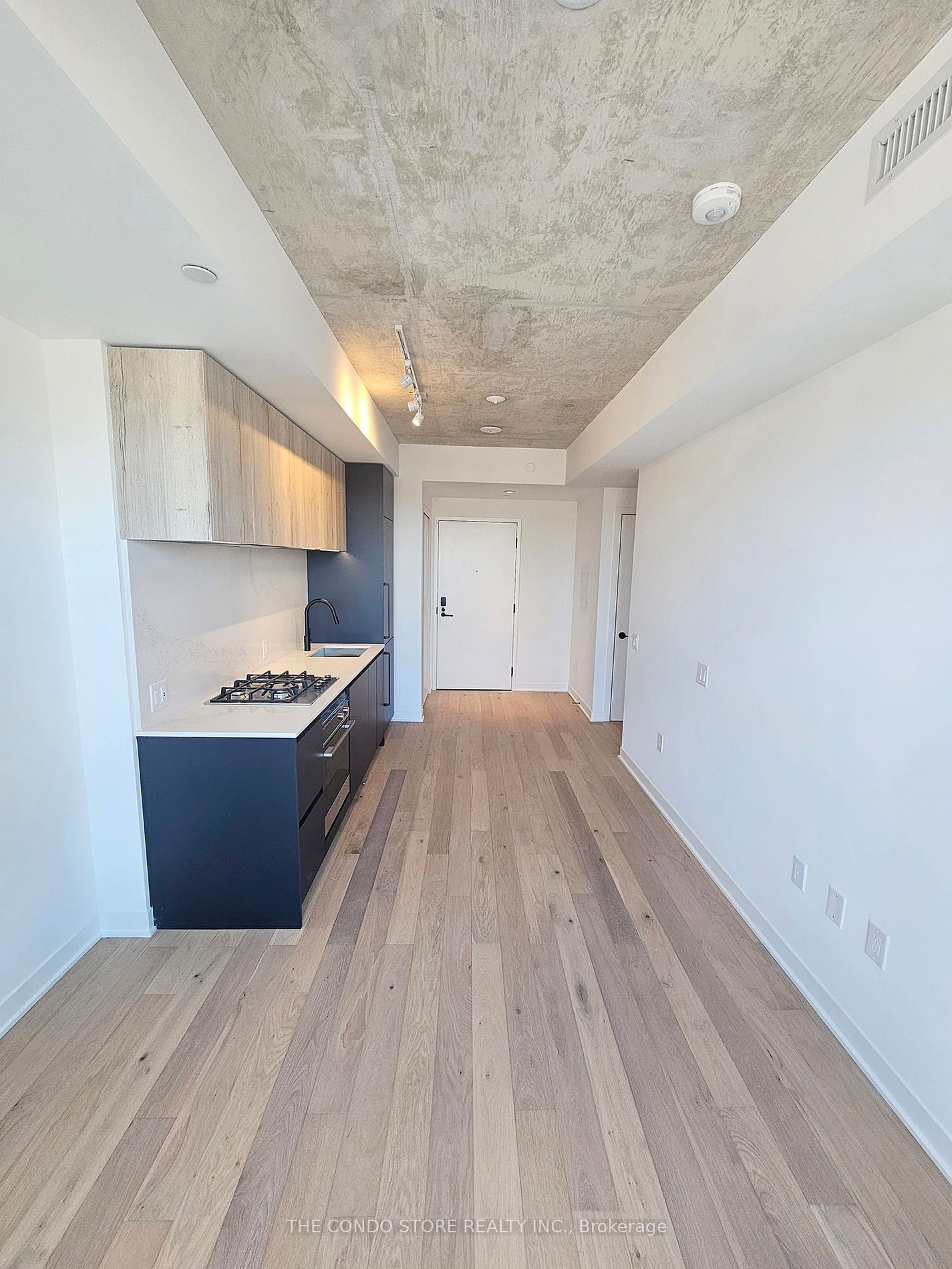 2625 Dundas St W, unit 706 for rent