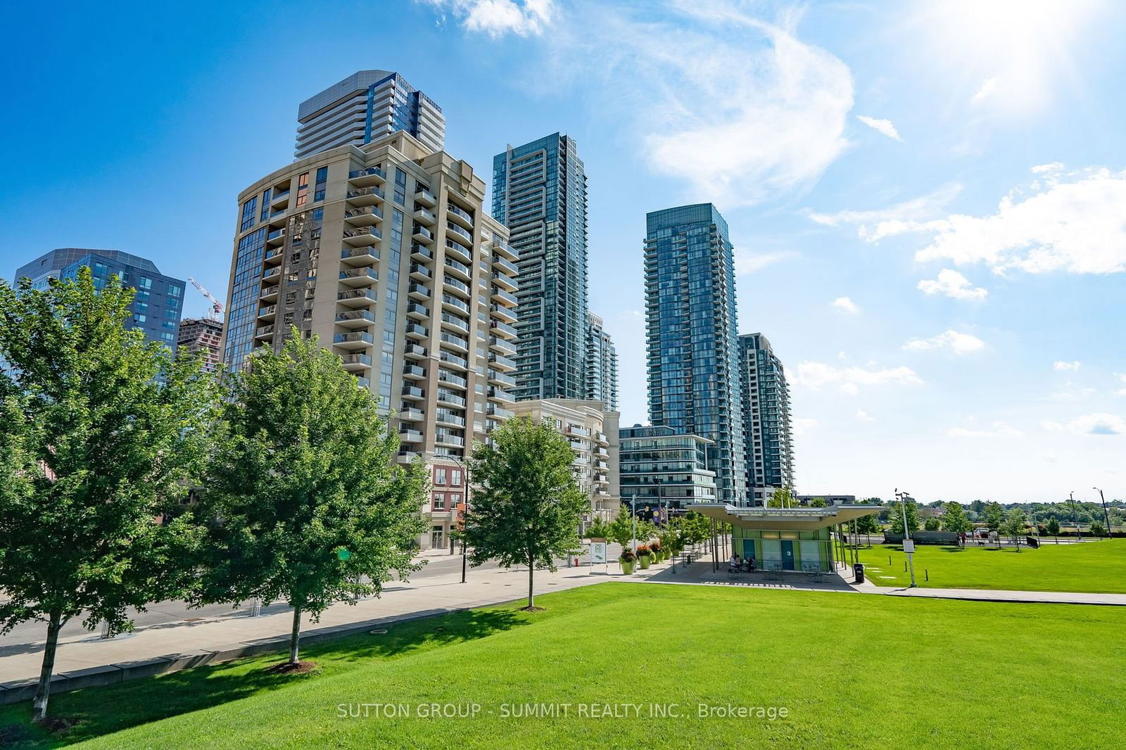 350 Princess Royal Dr, unit 202 for rent