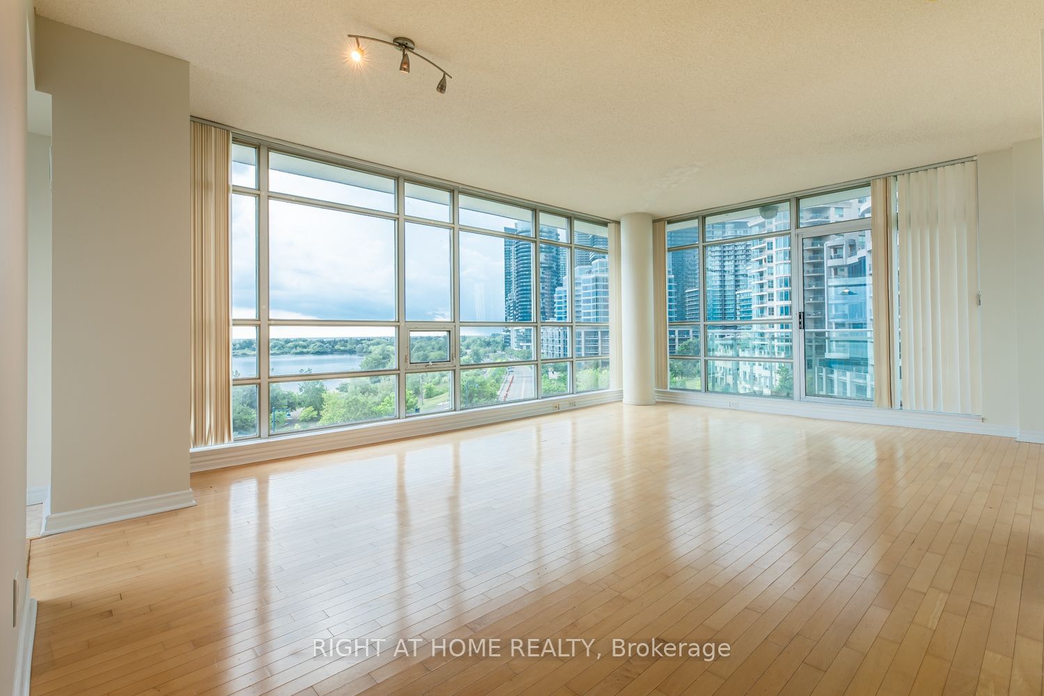 5 Marine Parade Dr, unit 606 for rent