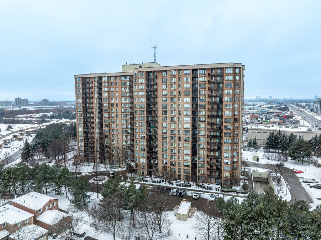 The Crown West Condos, Brampton, Toronto