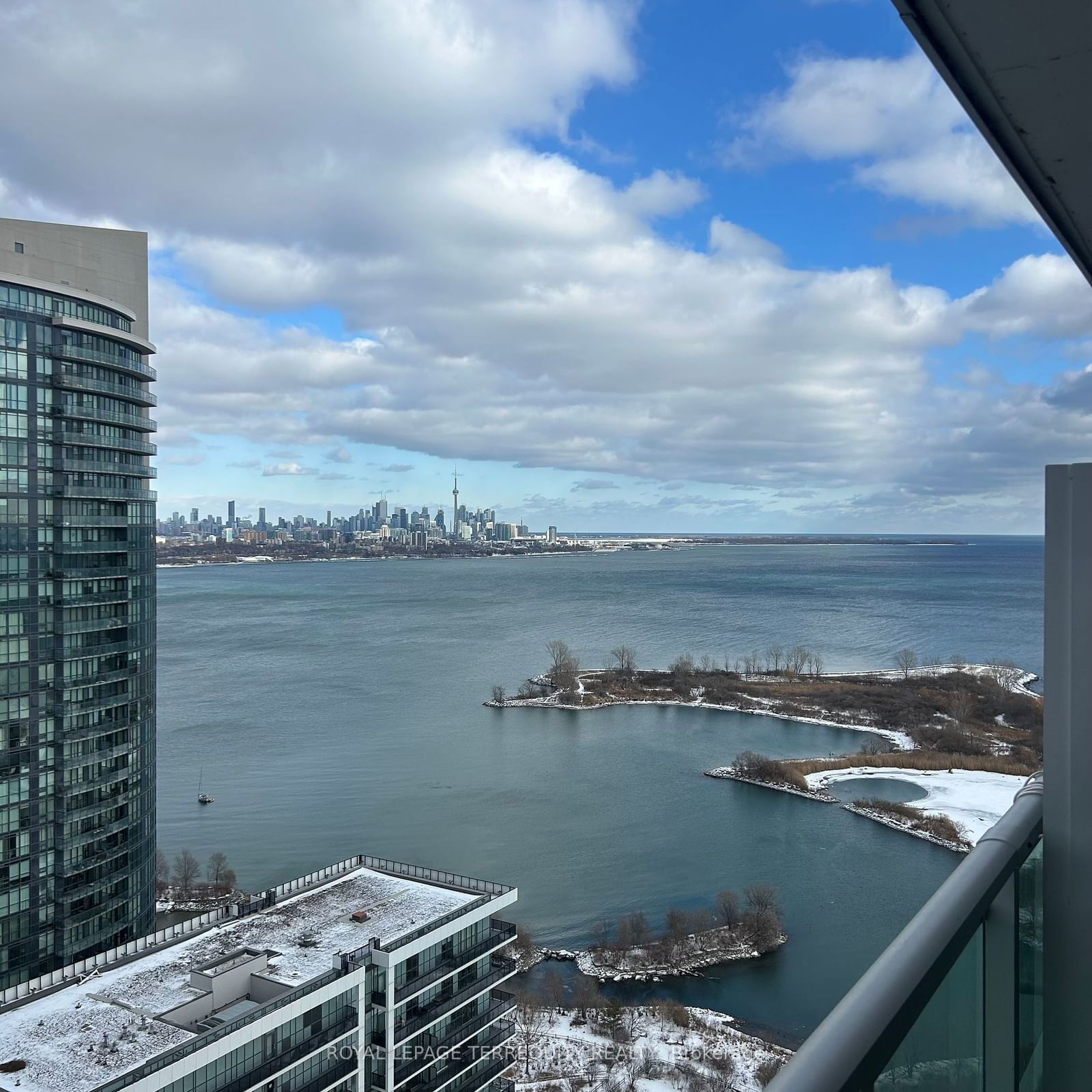 33 Shore Breeze Dr, unit 3006 for rent