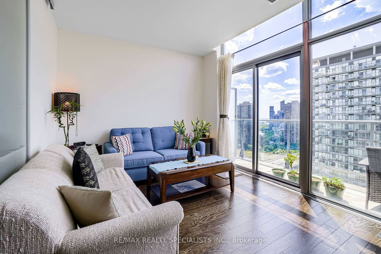 103 The Queensway, unit PH2910 for rent