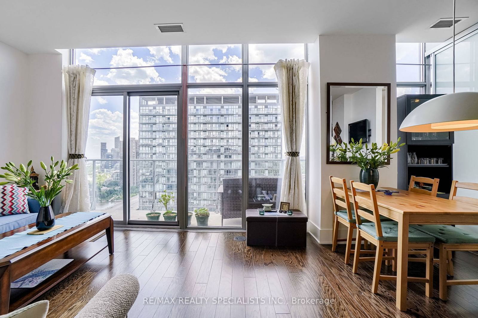 103 The Queensway, unit PH2910 for rent