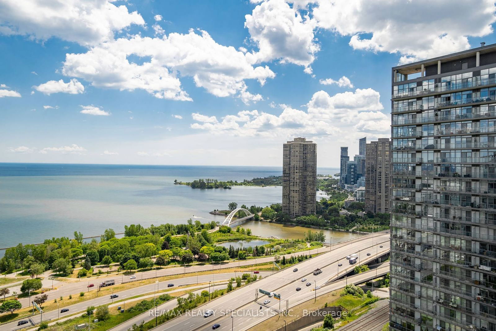 103 The Queensway, unit PH2910 for rent