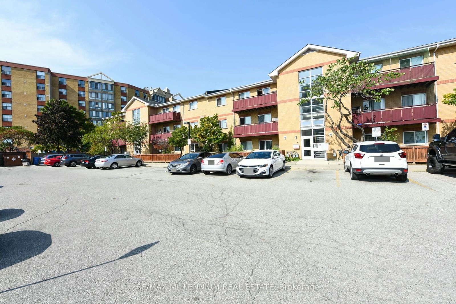 211 Forum Dr, unit 107B for sale