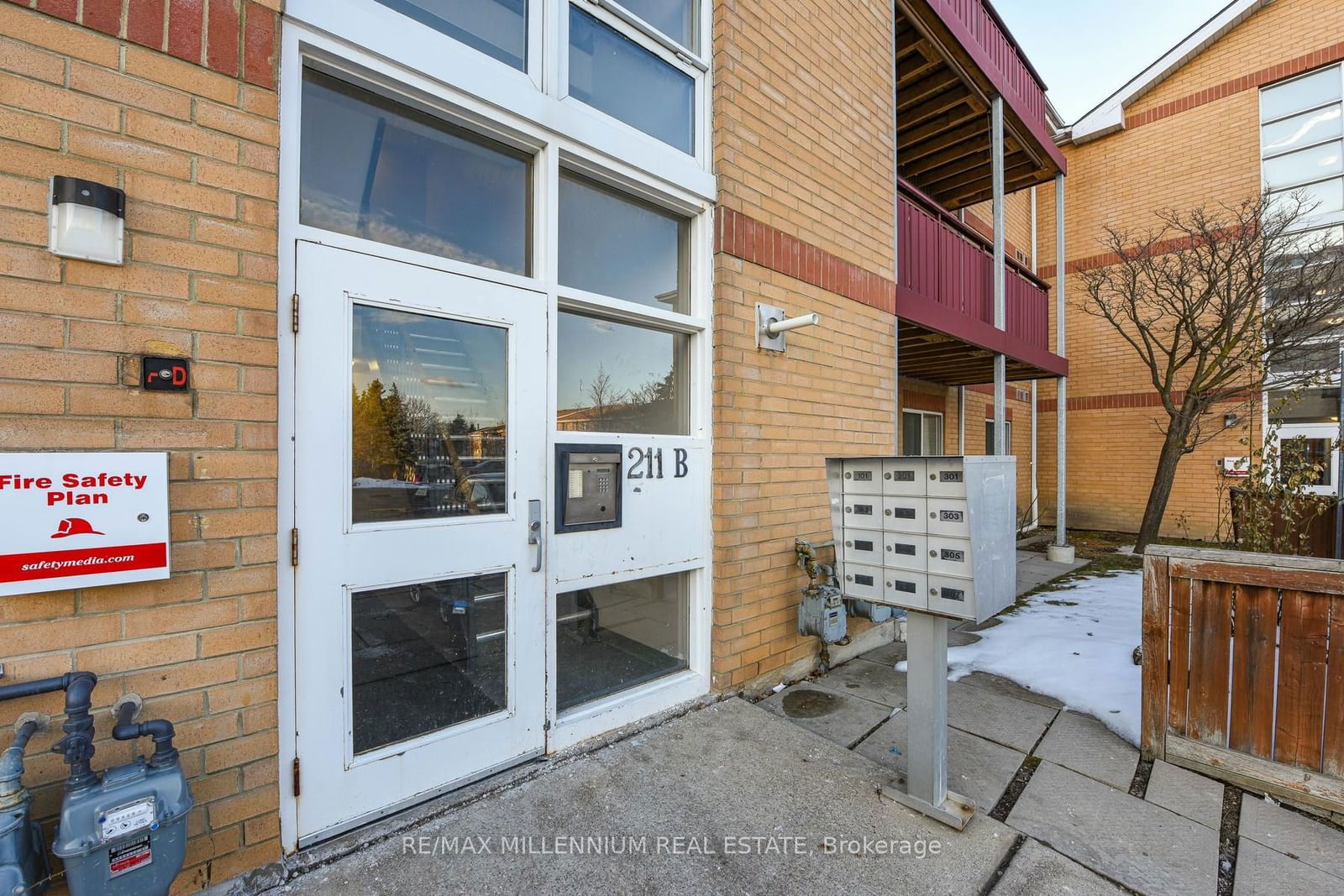 211 Forum Dr, unit 107B for sale