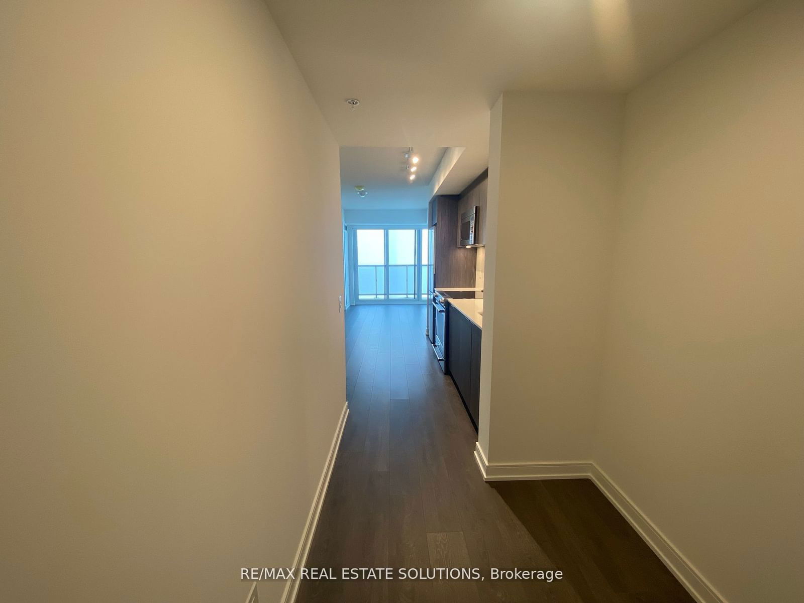 30 Samuel Wood Way, unit 1611 for rent