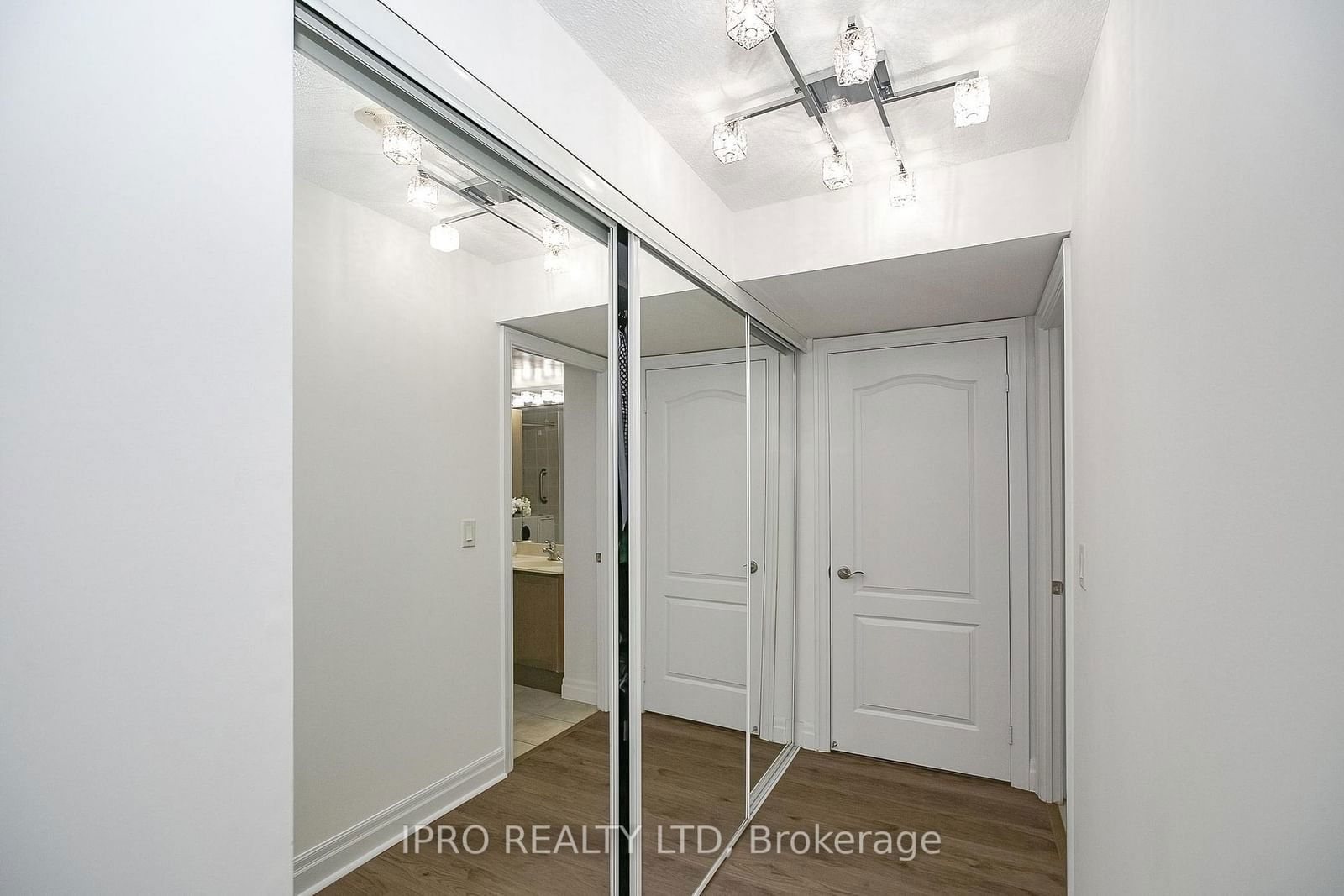 2119 Lake Shore Blvd W, unit 217 for sale