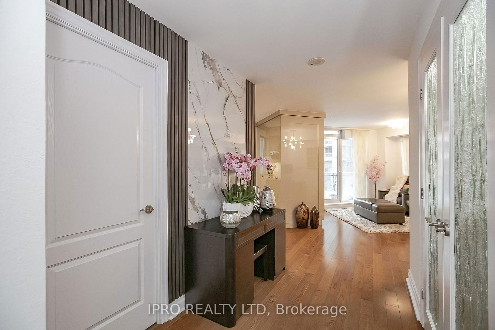 2119 Lake Shore Blvd W, unit 217 for sale