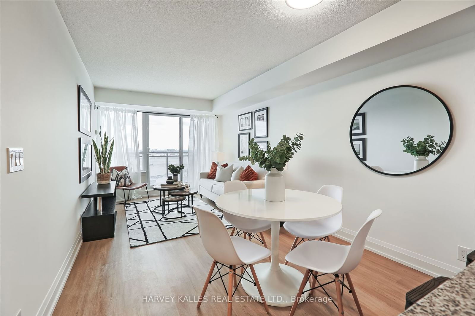 1070 Sheppard Ave W, unit 912 for sale