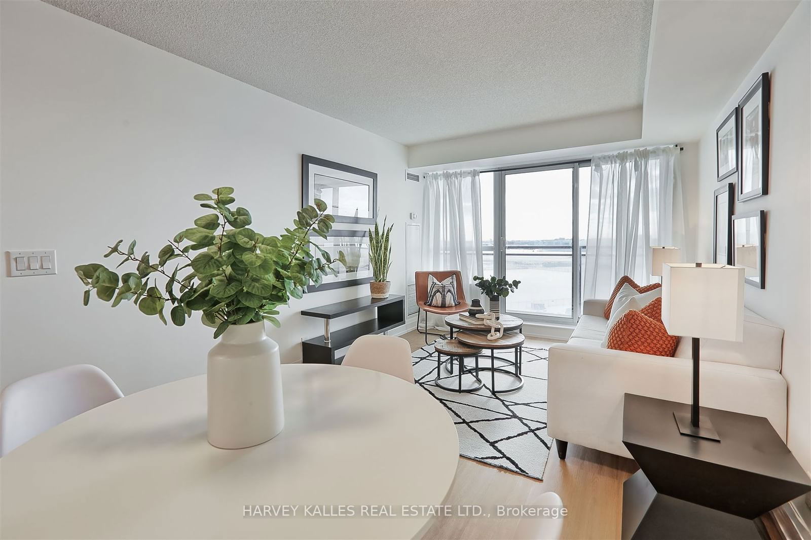 1070 Sheppard Ave W, unit 912 for sale