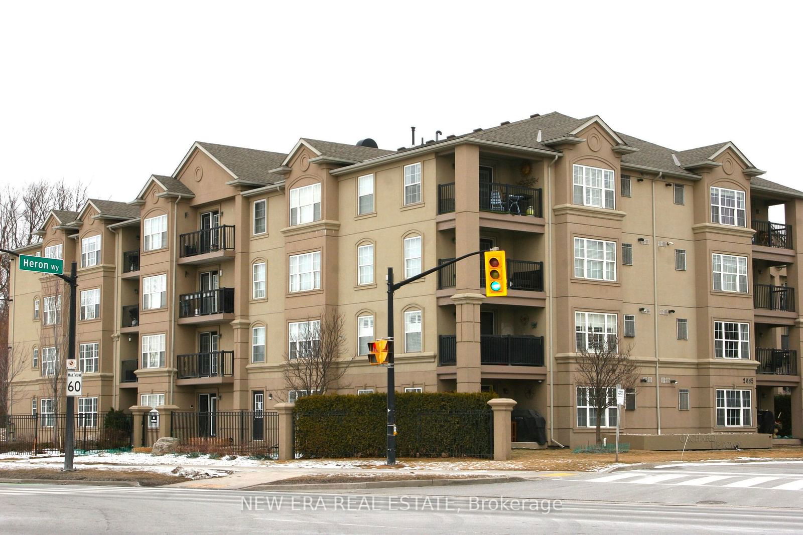 2085 Appleby Line, unit 411 for sale