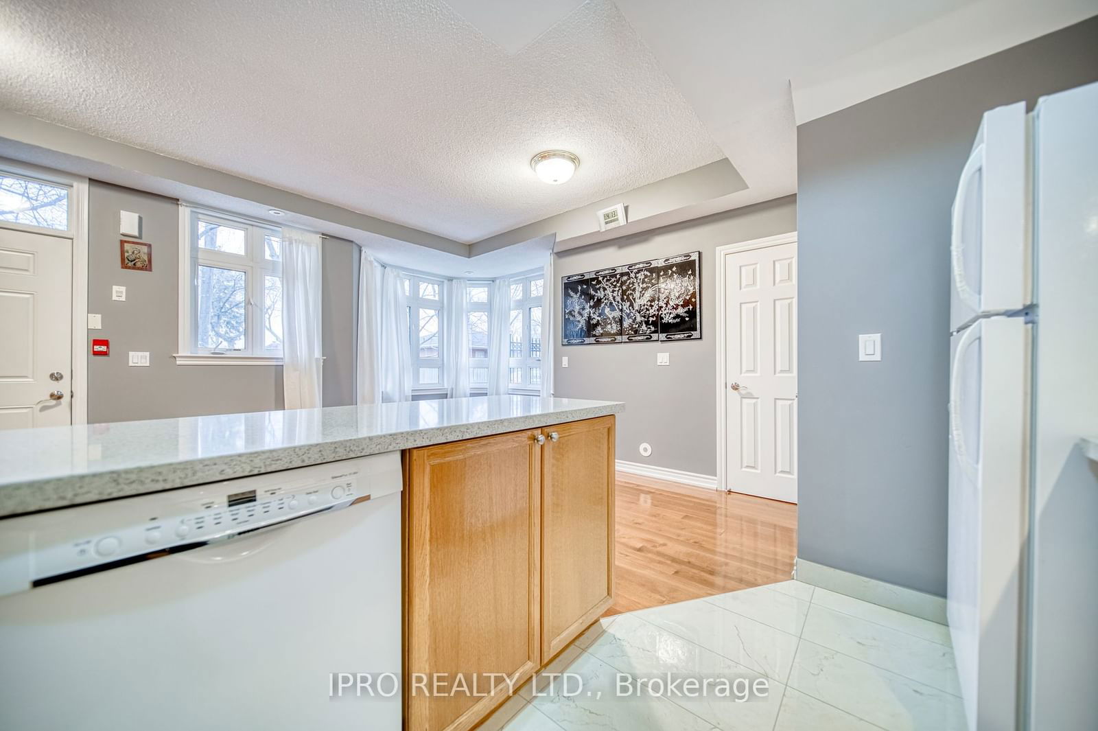 1947 Lawrence Ave, unit #2 for sale